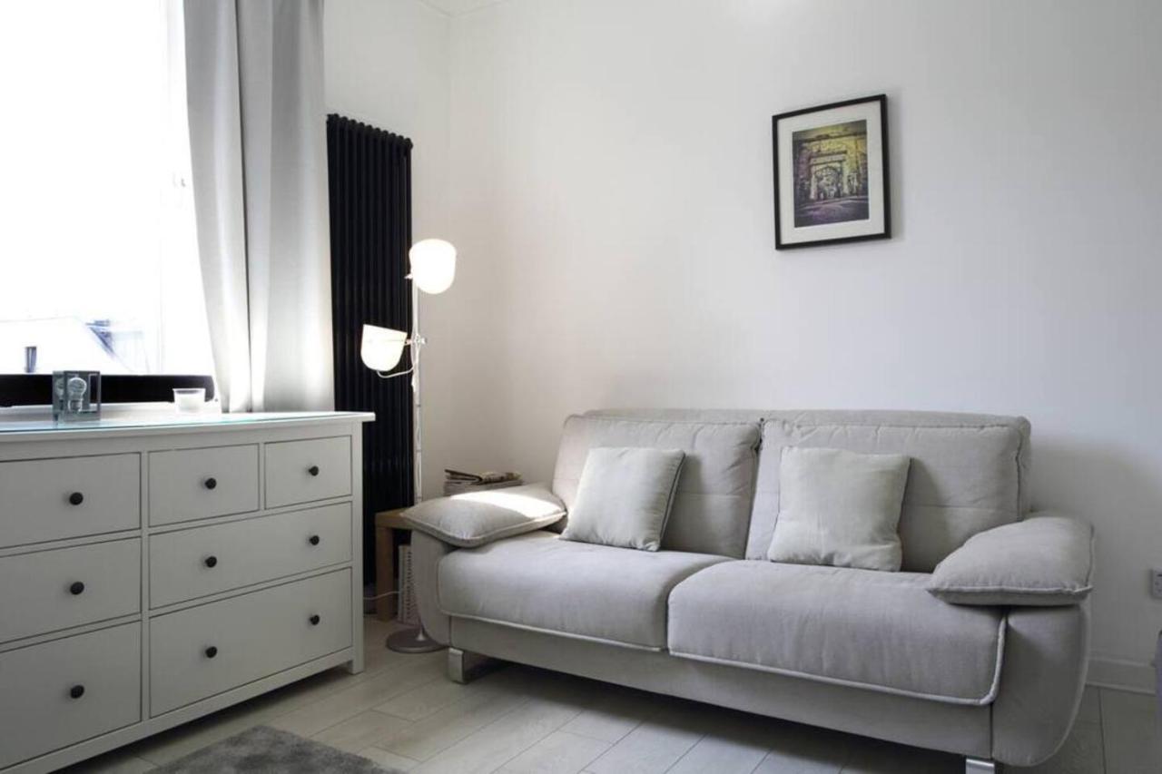 Beautiful Scandi-Inspired One Bed In Stockbridge 爱丁堡 外观 照片